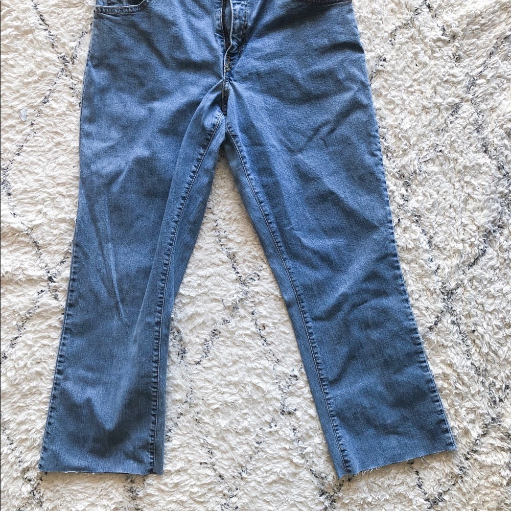 CROPPED Levi’s 550 blue jeans